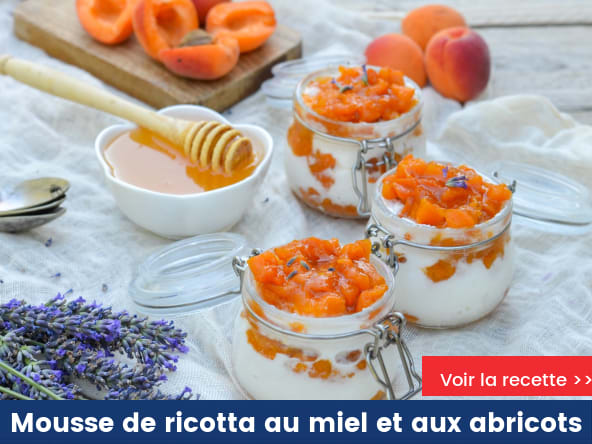Mousse de ricotta au miel et aux abricots